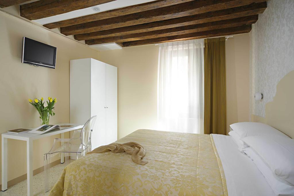 Hotel Adriatico Венеция Номер фото
